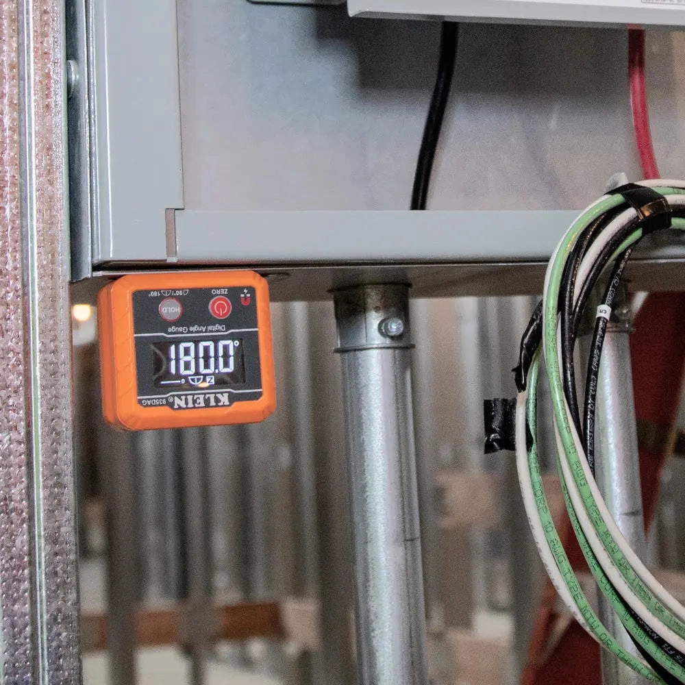 Klein KLE-935DAG - Digital Angle Gauge and Level