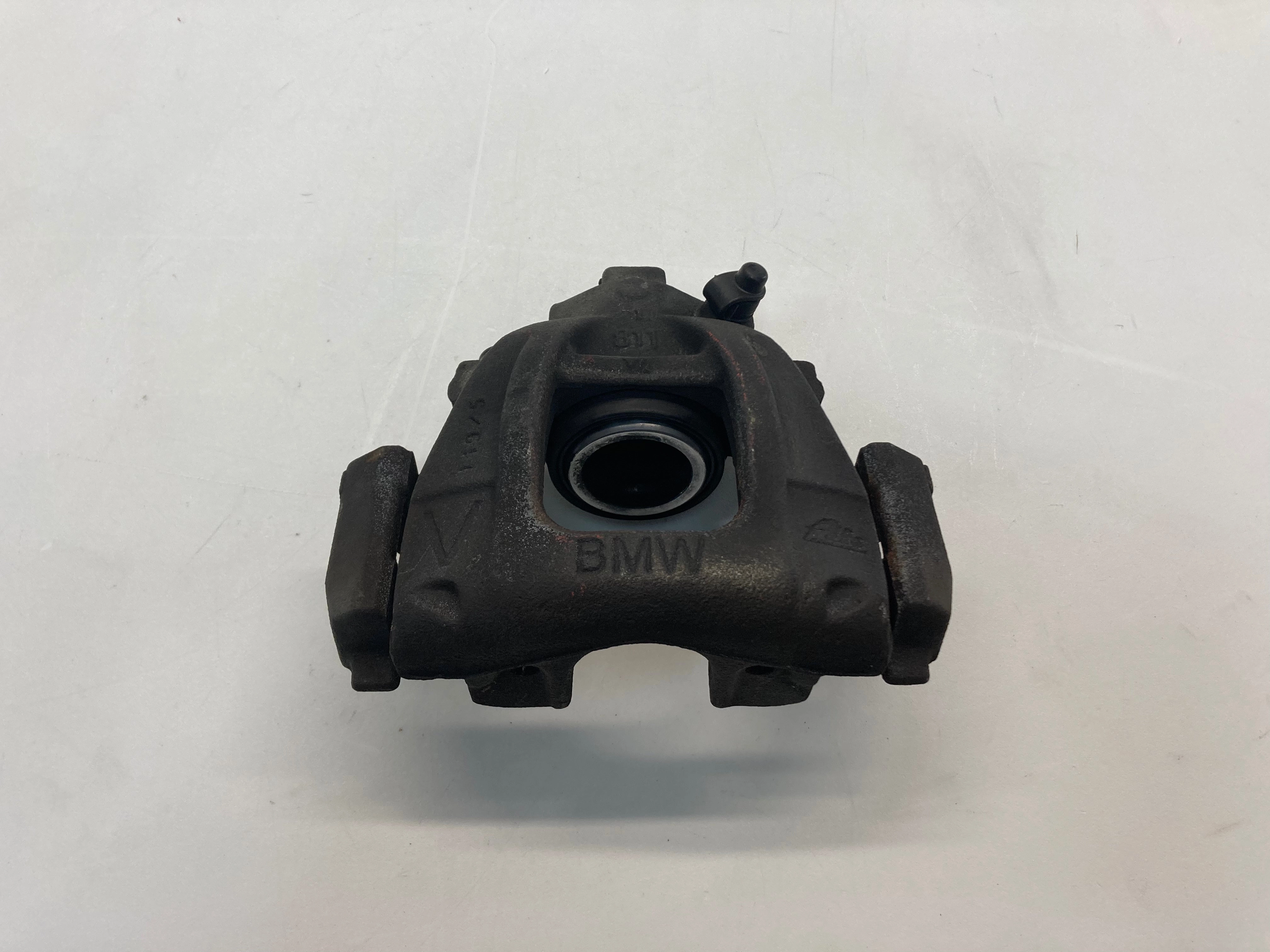 Mini Cooper Left Front Brake Caliper and Bracket 34116768457 02-08 R50 R52 R53