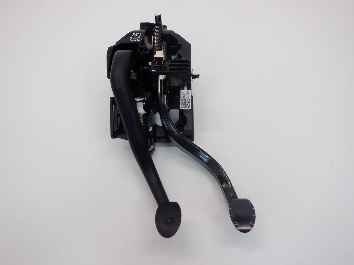 Mini Cooper Manual Transmission Clutch and Brake Pedal Set 14-19 F5x F60 35006870827
